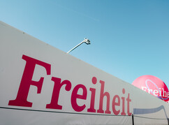 Banner mit Titel Freiheit