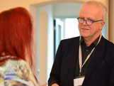 Moderator Peter Illetschko im Gespräch
