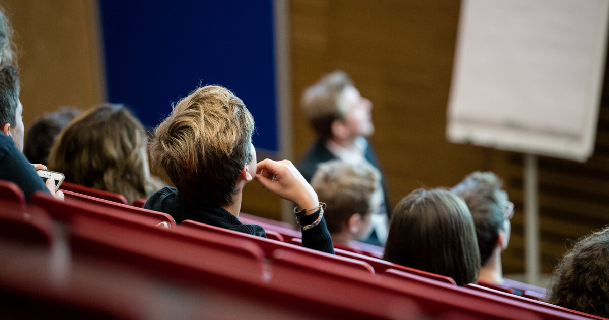 Pflegeausbildung - Gesellschaft für Forschungsförderung NÖ