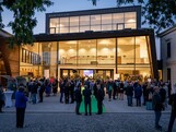 Eingang zum Auditorium Grafenegg in Abendstimmung